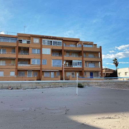 Beachfront Apartment With A Terrace Mareny Barraquetas Экстерьер фото